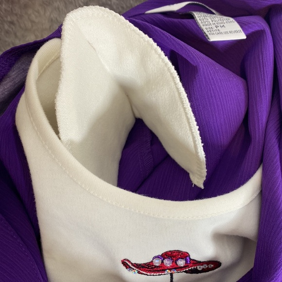 Napa Valley red hot divas hat layered look blouse - Picture 6 of 6